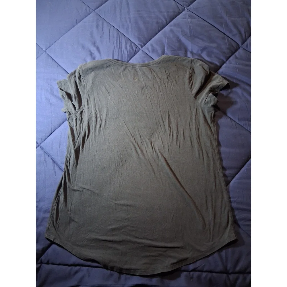Lululemon Love Tee Short Sleeve Crew Neck Curved Hem Black T-Shirt Women Size 8